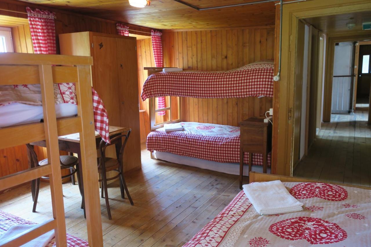 Edelweiss Mountain Guest House - 1 Hour Hike Up From Zermatt Station - On Hiking Trail - No Transport Екстер'єр фото